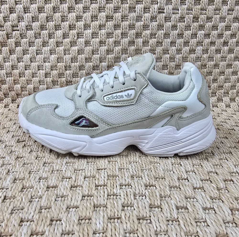 Adidas Original Falcon White Athletic Sneakers B28128 Women's Size 6 Lace Up Low
